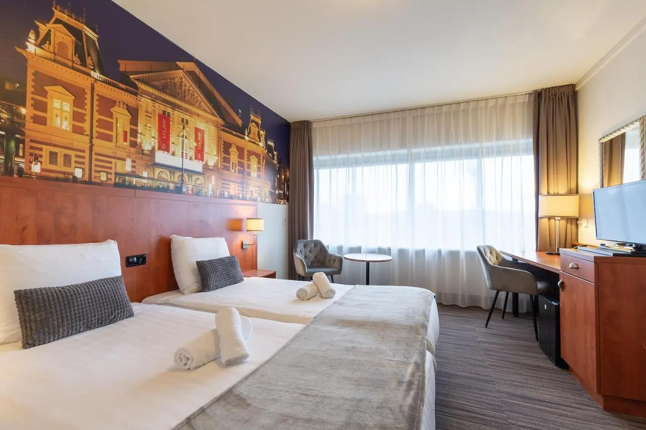 New West Inn Amsterdam Hotel