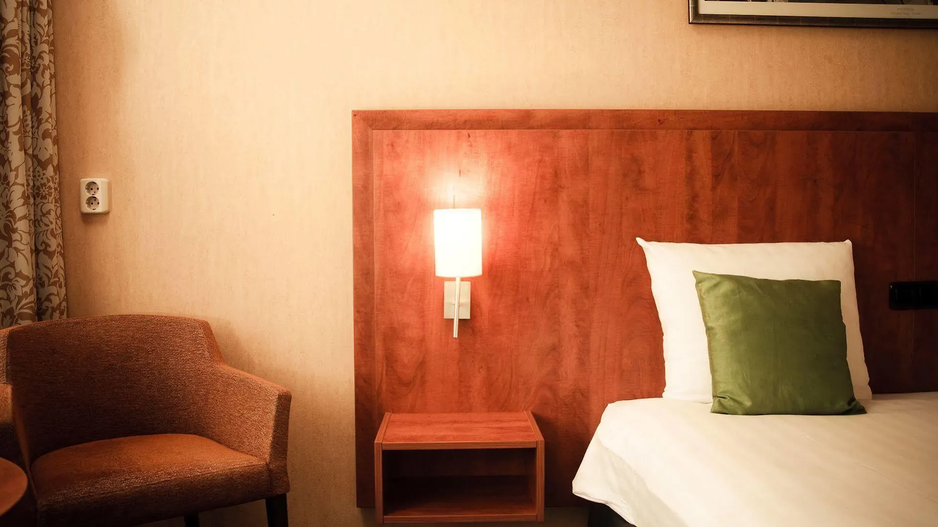 New West Inn Amsterdam Netherlands