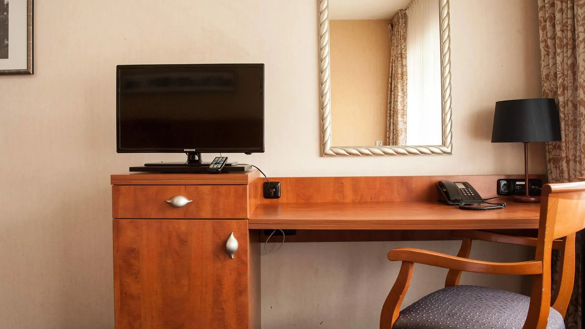 New West Inn Amsterdam 3*,  Netherlands